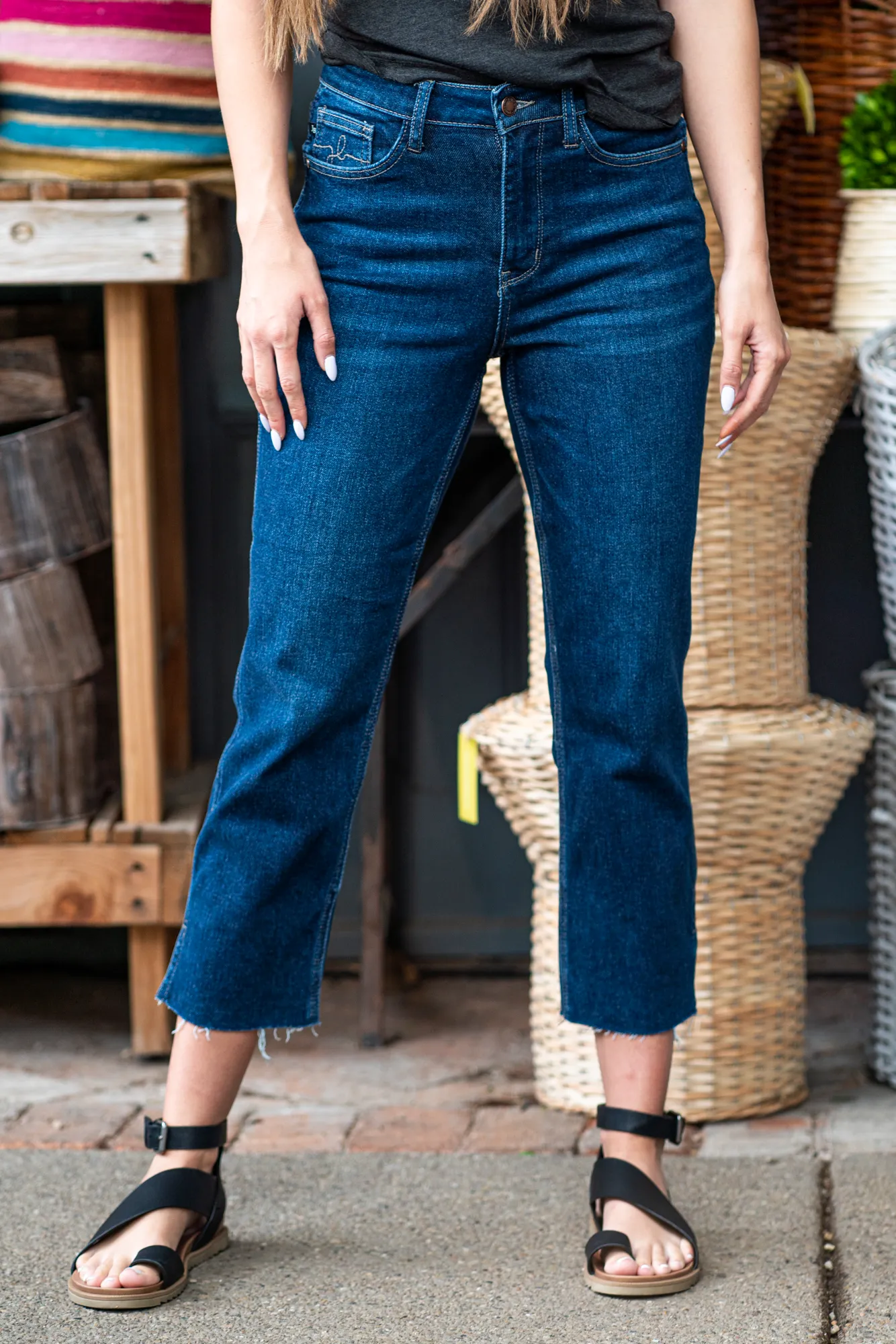 Joan High Rise Cropped Straight W/ Ankle Slit