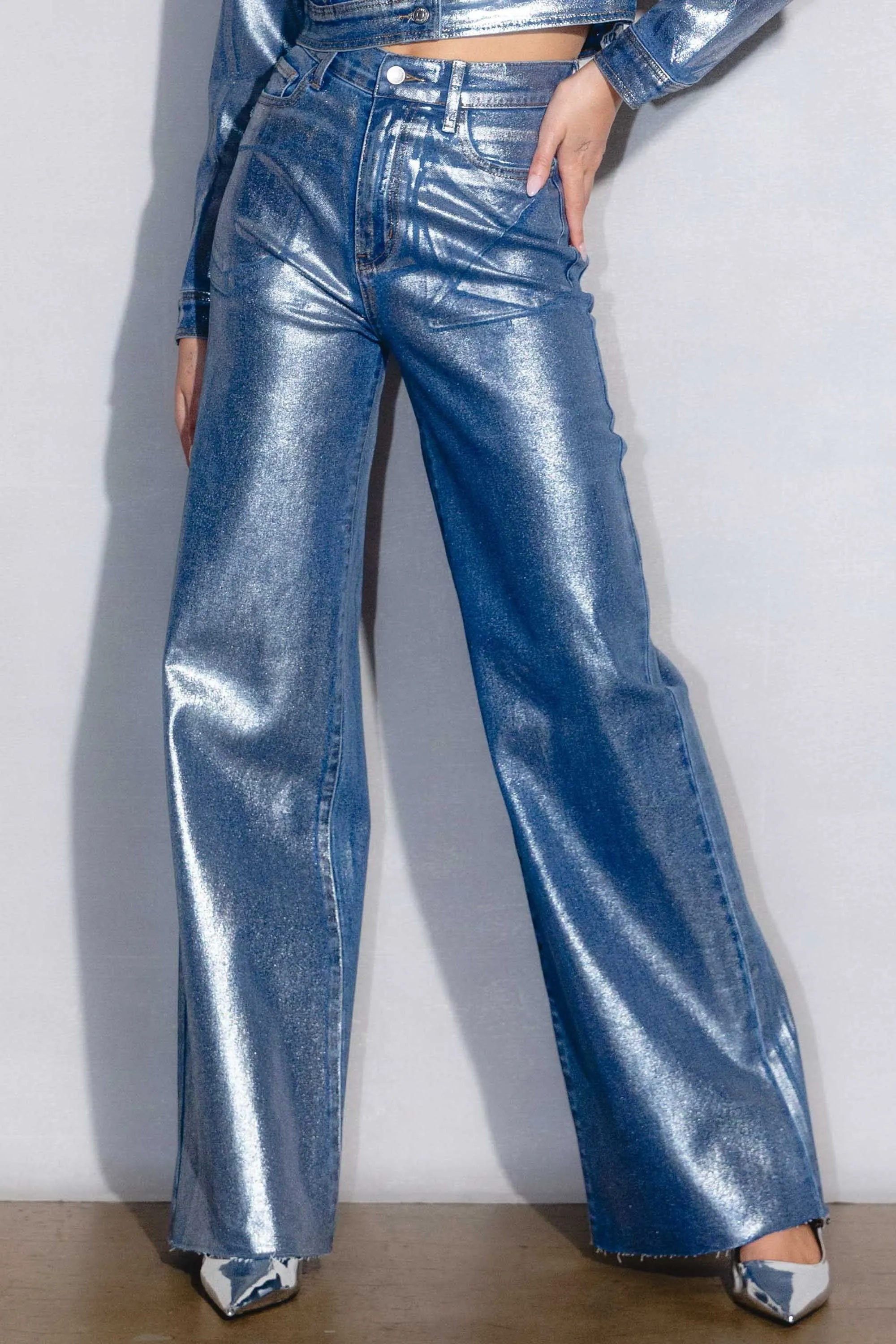 Metallic Raw Edge Hem Wide Jeans
