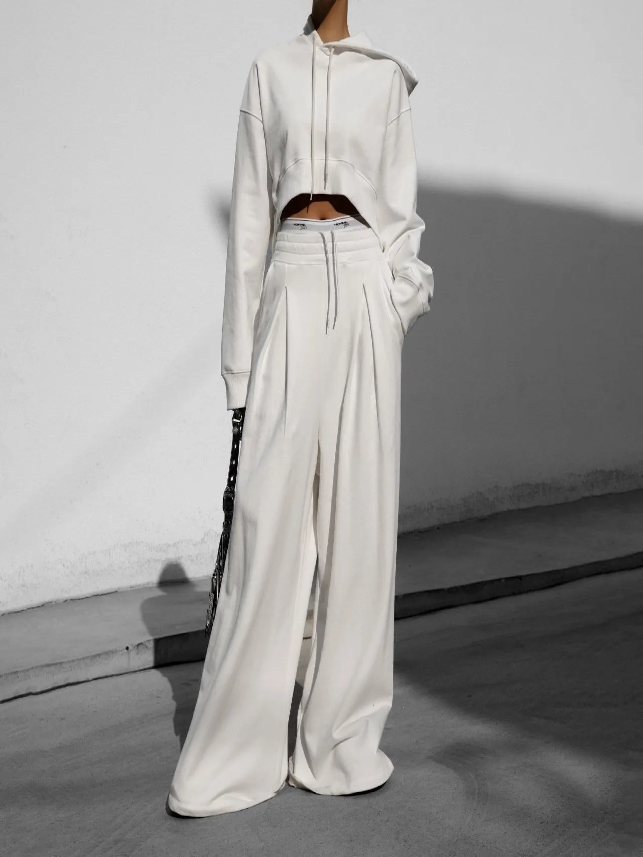PIN-TUCK DETAIL WIDE SWEATPANTS